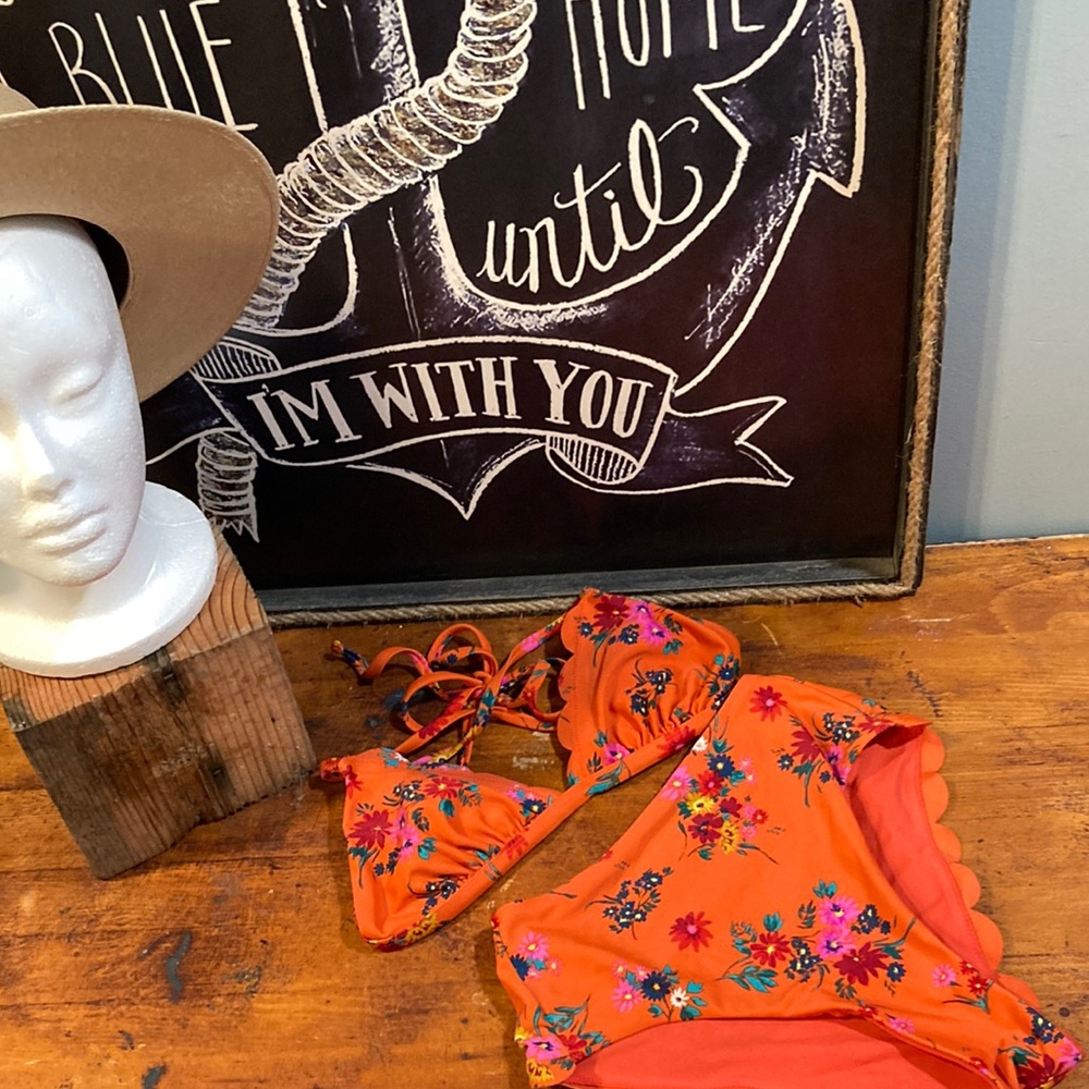 Orange floral bikini set, high waisted excellent condition xhileration